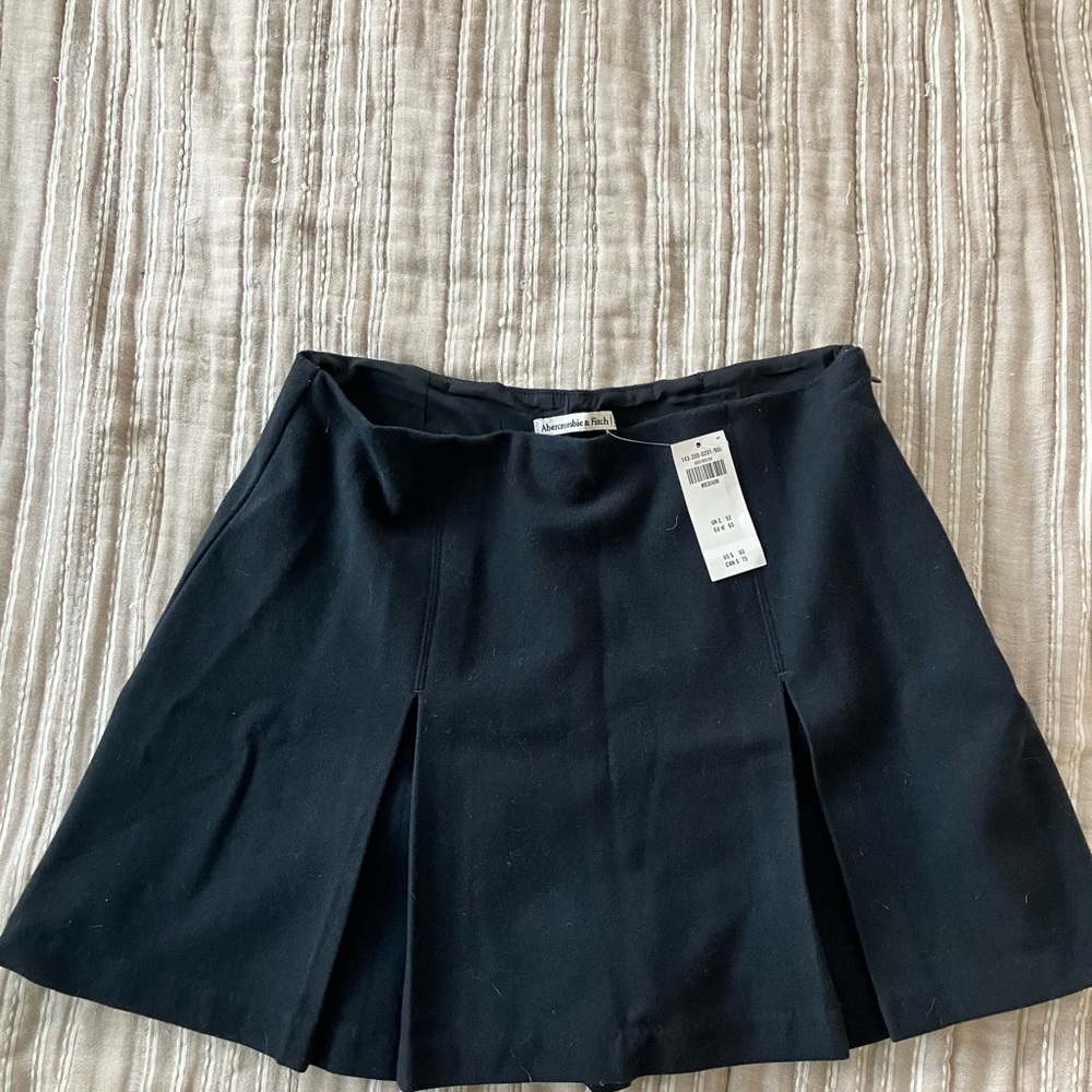 NWT Abercrombie pleated skort skirt with shorts